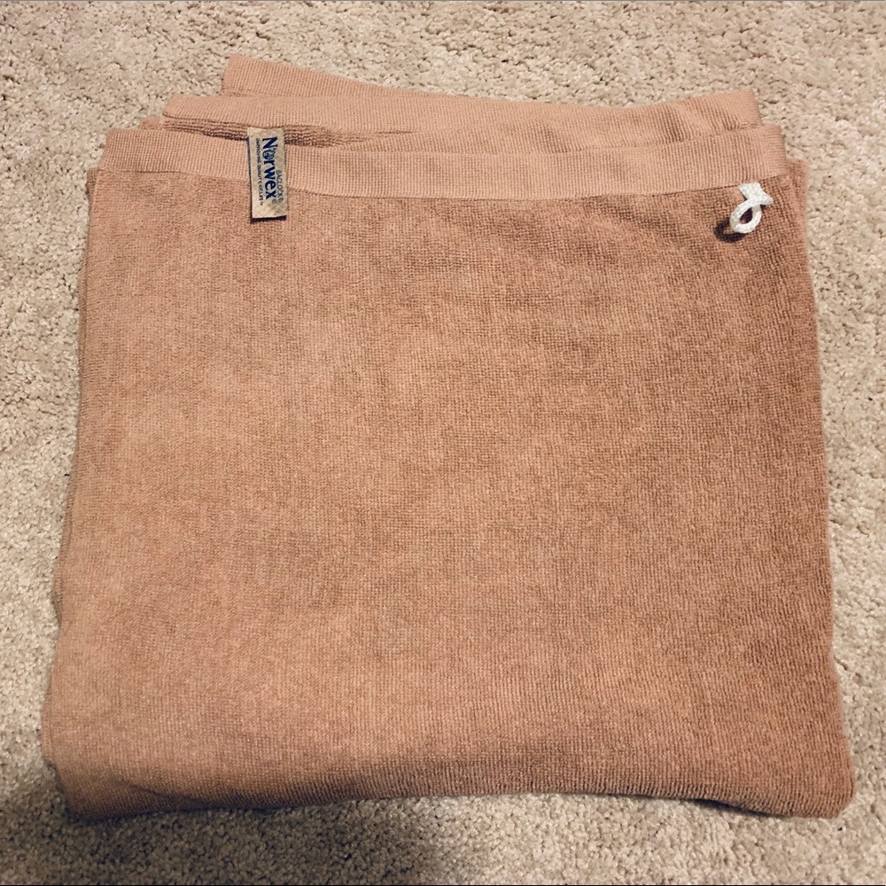 Norwex bath towel **firm price**
